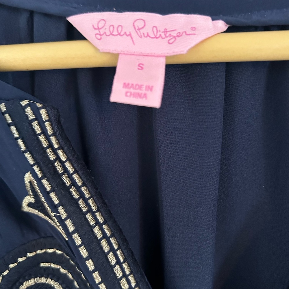 Lilly Pulitzer Navy Dress. 100% SOIE with silk lining. Small. Like new! - Picture 3 of 5